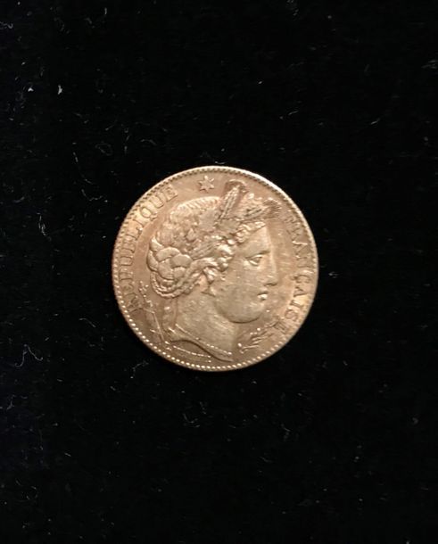Null 1 pièce or de 10 francs Napoléon - 1899 - usures. Pb.: 3.2 grs