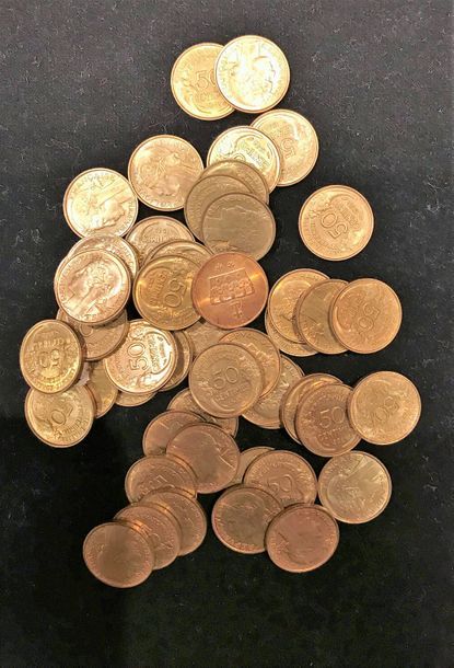 Null 1 lot de 49 pièces de 50 centimes de 1932