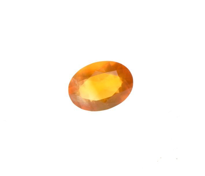 Null Opale de feu orange jaunâtre, ovale, brillant modifié. Poids : 9,16 ct Avec&hellip;