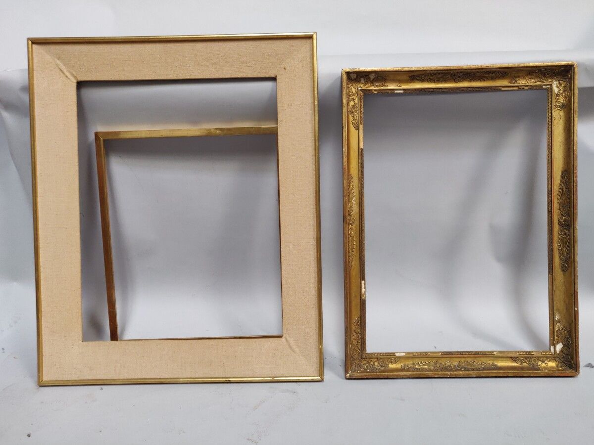 Null Set of three frames, one with palmettes. 

(Accidents)

75 x 55 cm