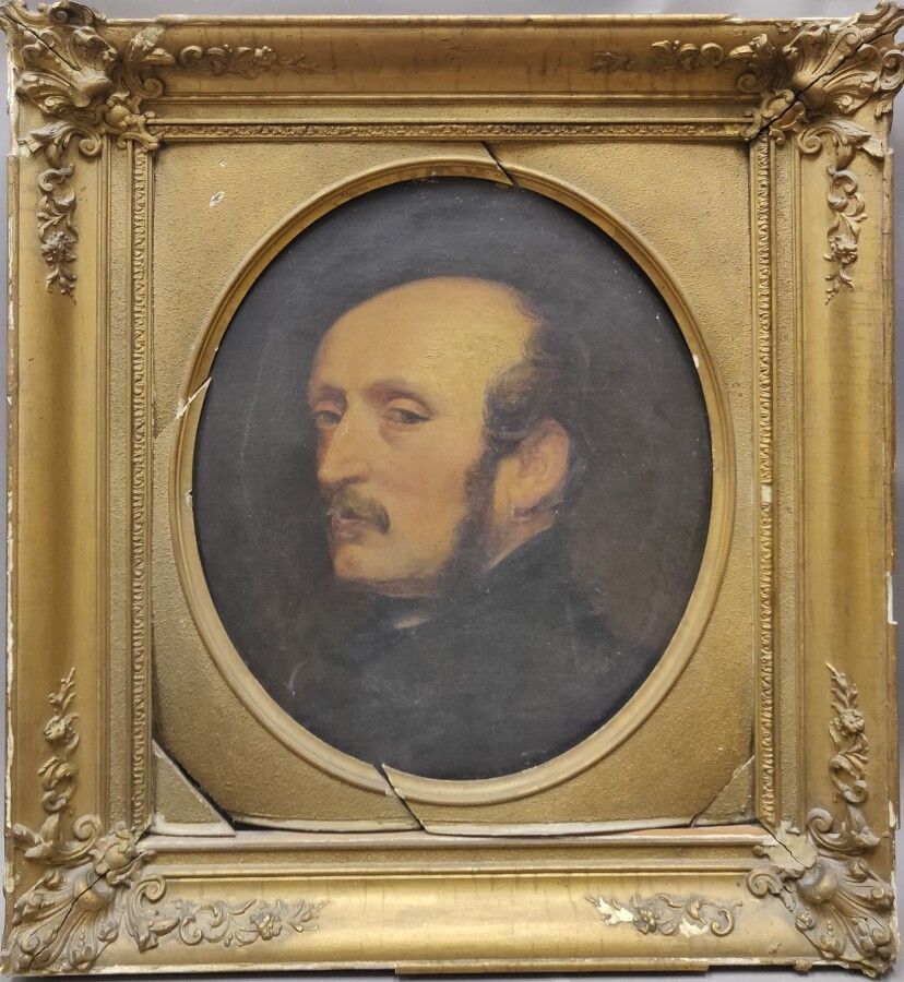 Null 
归功于查尔斯-V.E.勒费弗尔（1805-1882）。

有鬓角的男人肖像

布面油画。

右下方有签名。

39 x 47 厘米