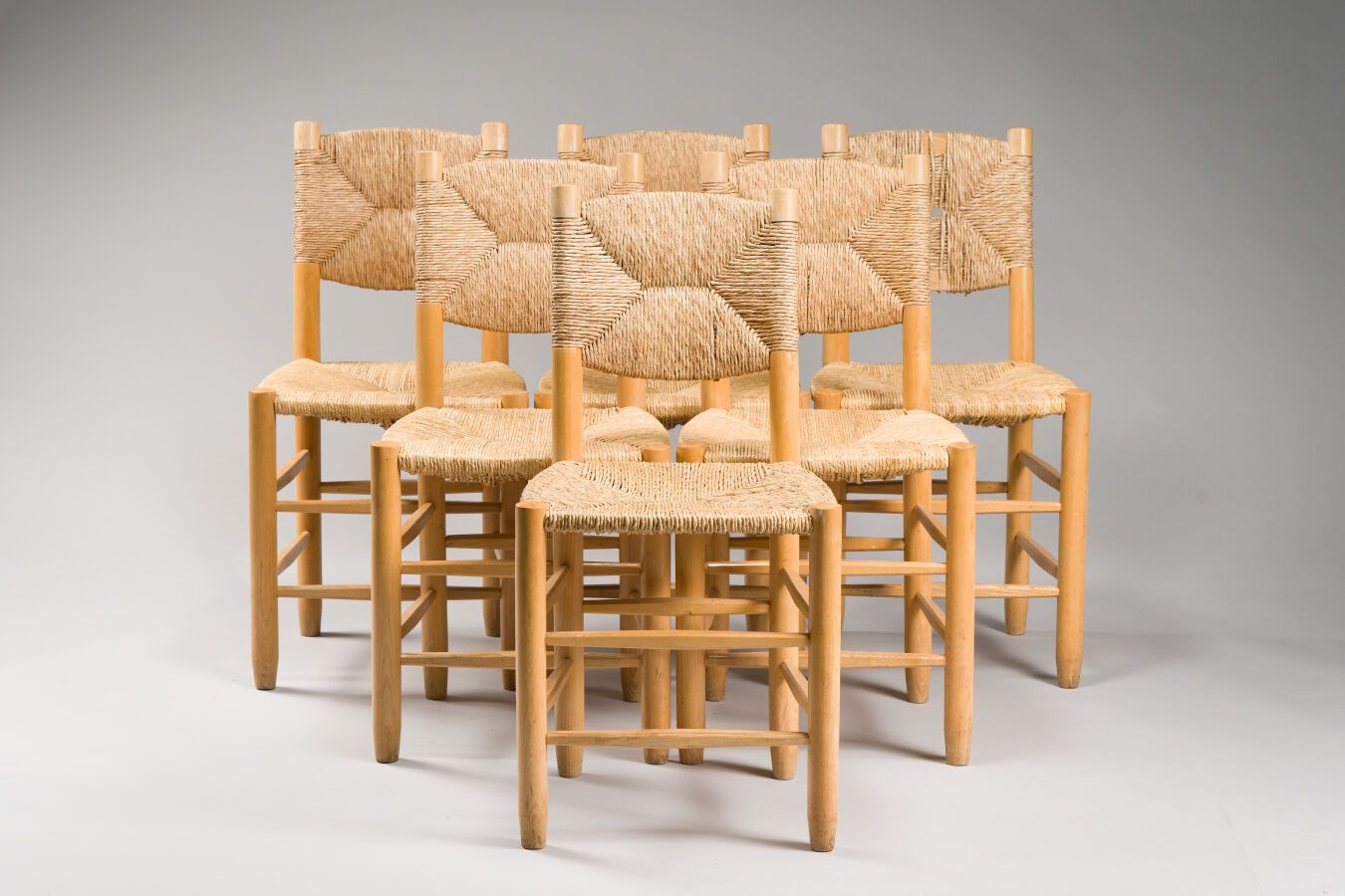 Null 
217.夏洛特-佩里昂（1913-1997）和史蒂芬-西蒙画廊




一套六把椅子，型号为 "n°19"，名为 "Bauche"，结构和底座为实心&hellip;