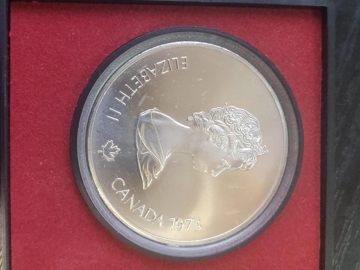 Null 73. 1 x 10加拿大元硬币，加拿大伊丽莎白二世

1973