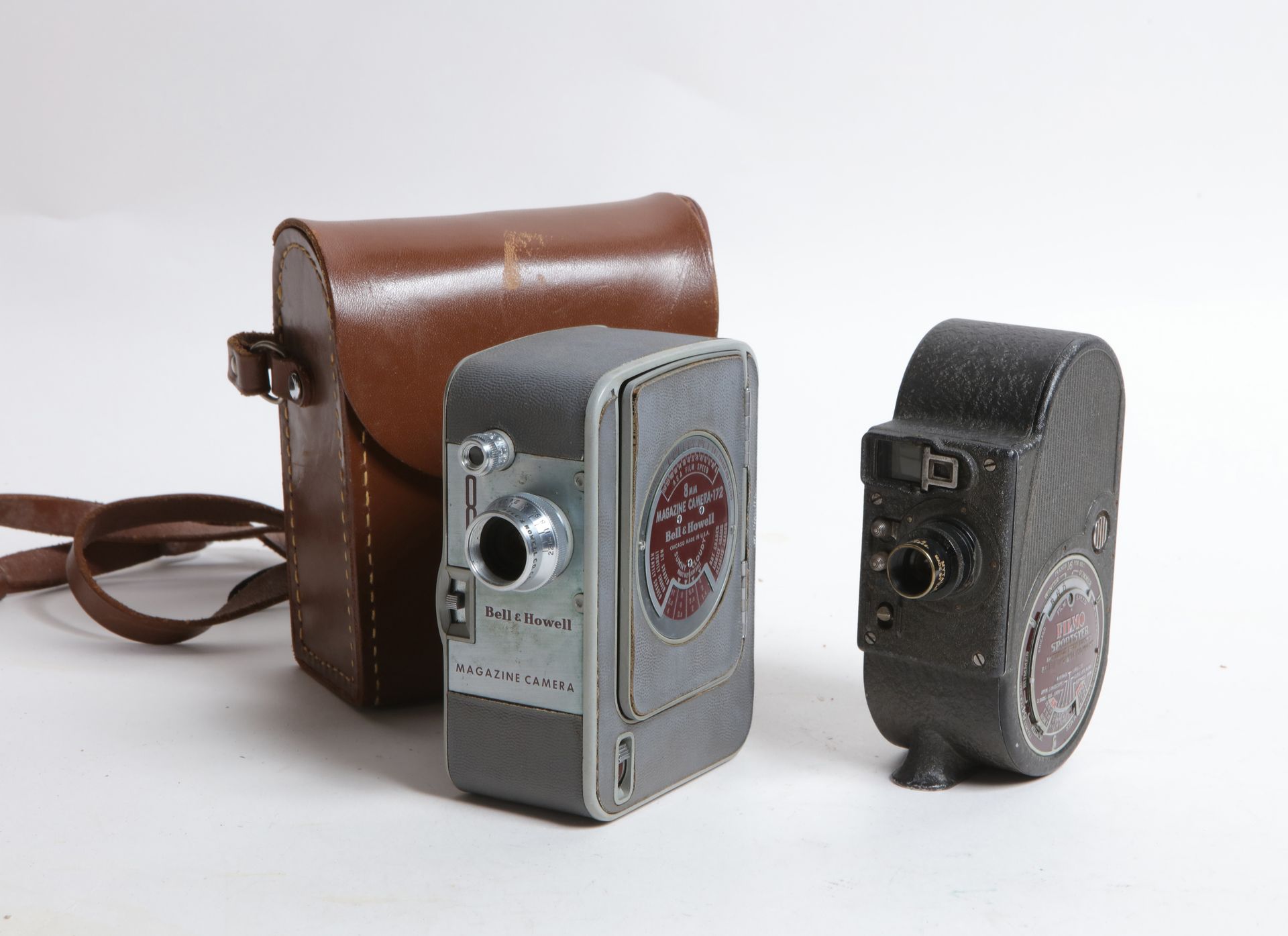 Null 
电影院，电影设备。一套两台Bell & Howell相机：Filmo Sportster Double Run Eight相机和8毫米杂志相机172&hellip;