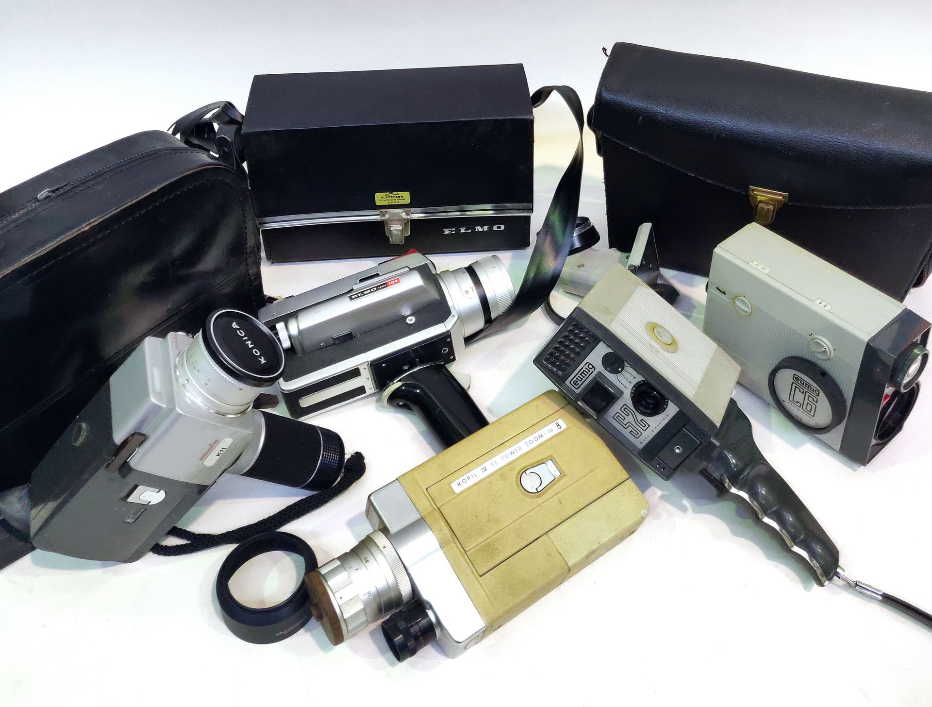 Null Cinema, cinematographic equipment. Set of five various cameras: Minolta K11&hellip;