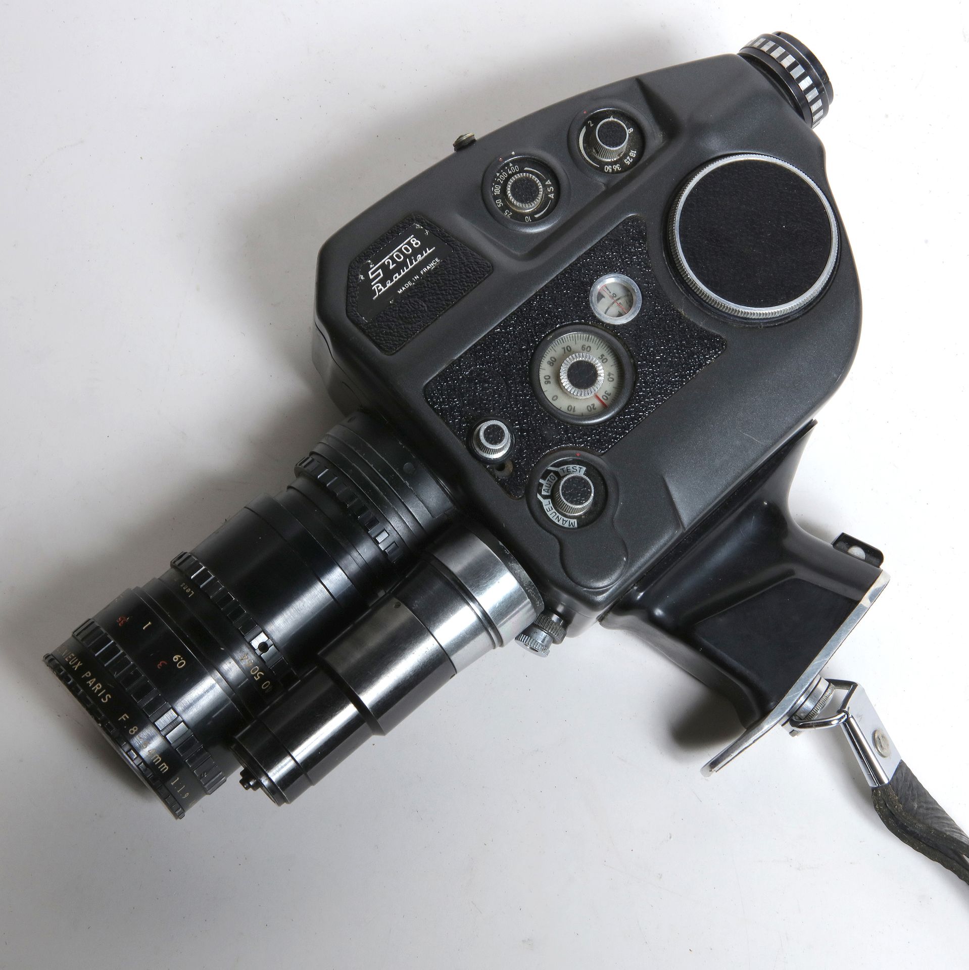 Null 
Cinema, cinematographic material. Camera super 8 Beaulieu S 2008 with lens&hellip;