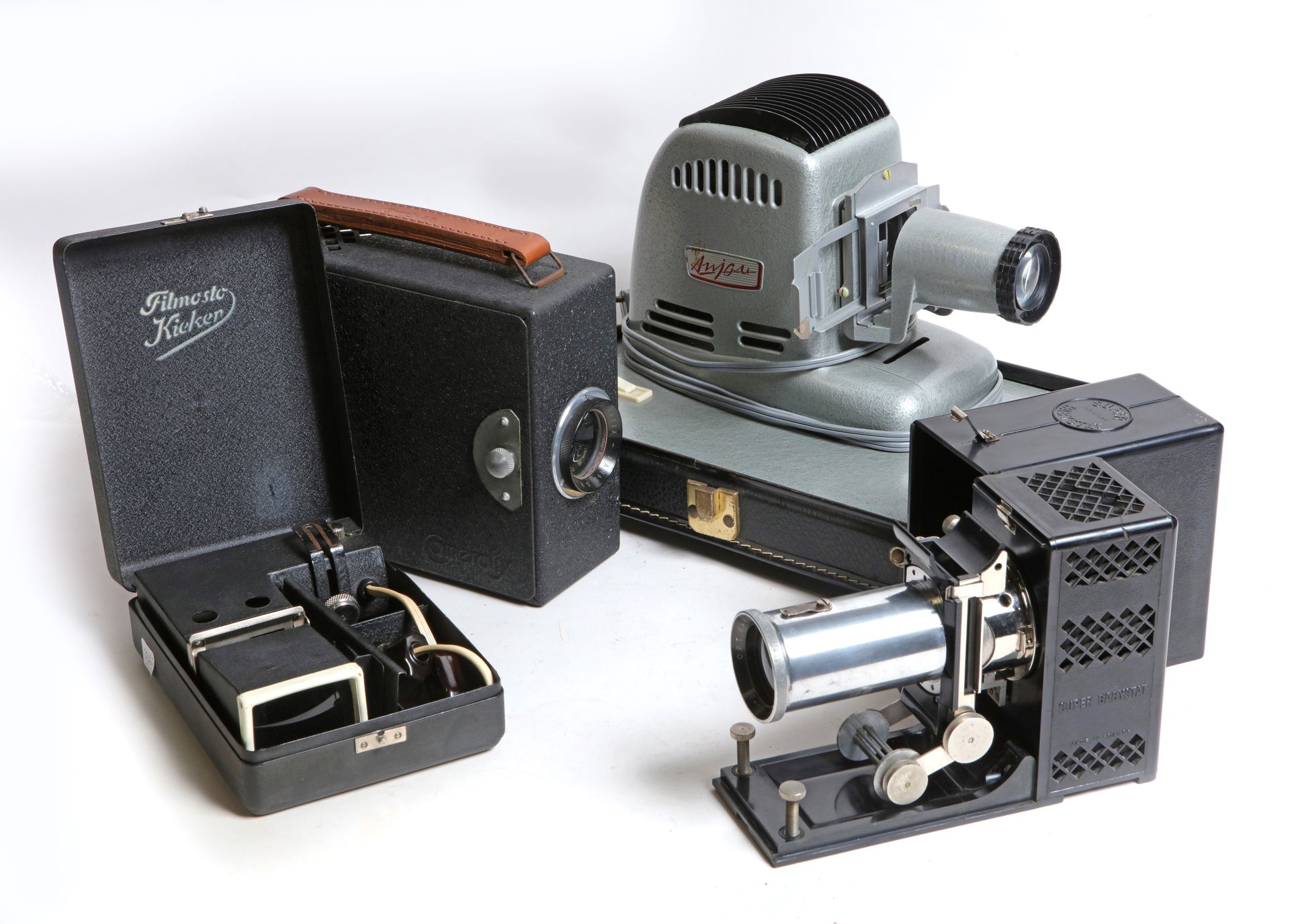 Null Cinema, cinematographic equipment. Set of three various projectors includin&hellip;