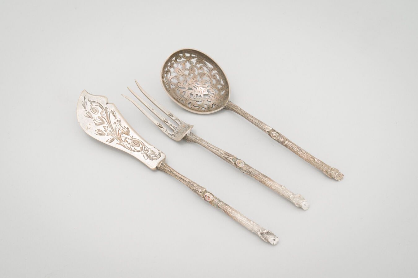 Null 69. Three-piece silver candy set (950/1000),

the handles with decoration i&hellip;