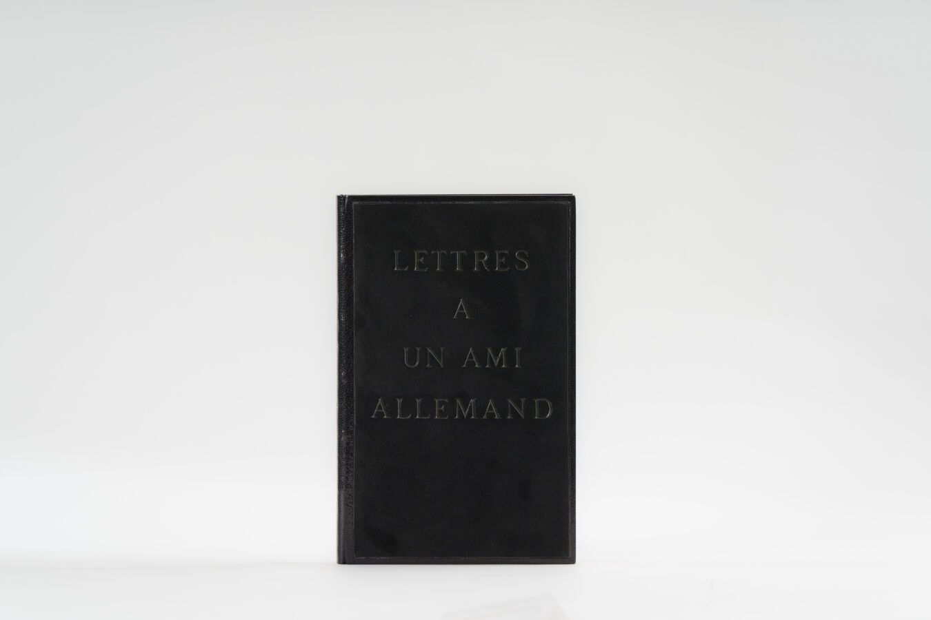 Null 79. CAMUS (Albert). 
Lettres à un ami allemand. París, Gallimard, 1945, in-&hellip;