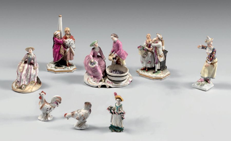 Null -Cinq statuettes de personnages en porcelaine allemande.
XVIIIe siècle. (Ac&hellip;