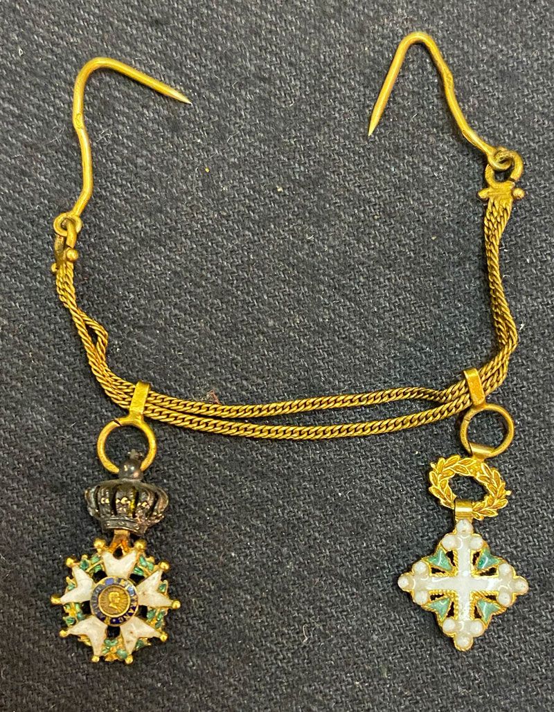 Null 意大利 - 两排链子支撑着第二帝国时期的荣誉军团的星星（10毫米）和第一类型（1857-1868）的圣徒莫里斯和拉撒路的军官十字架（11毫米），鹰头印&hellip;