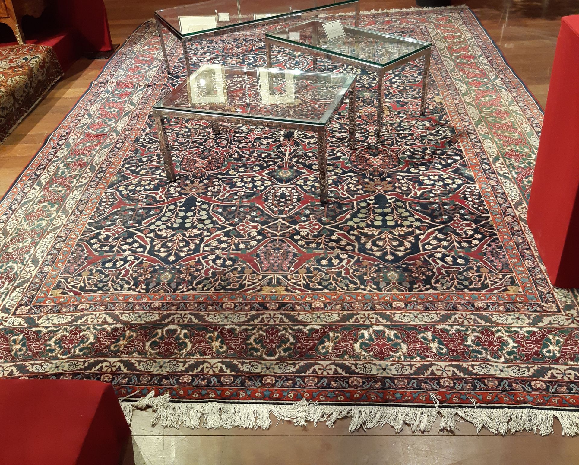 Null Large Bakhtiar garden carpet in wool and silk with compartmentalized decora&hellip;