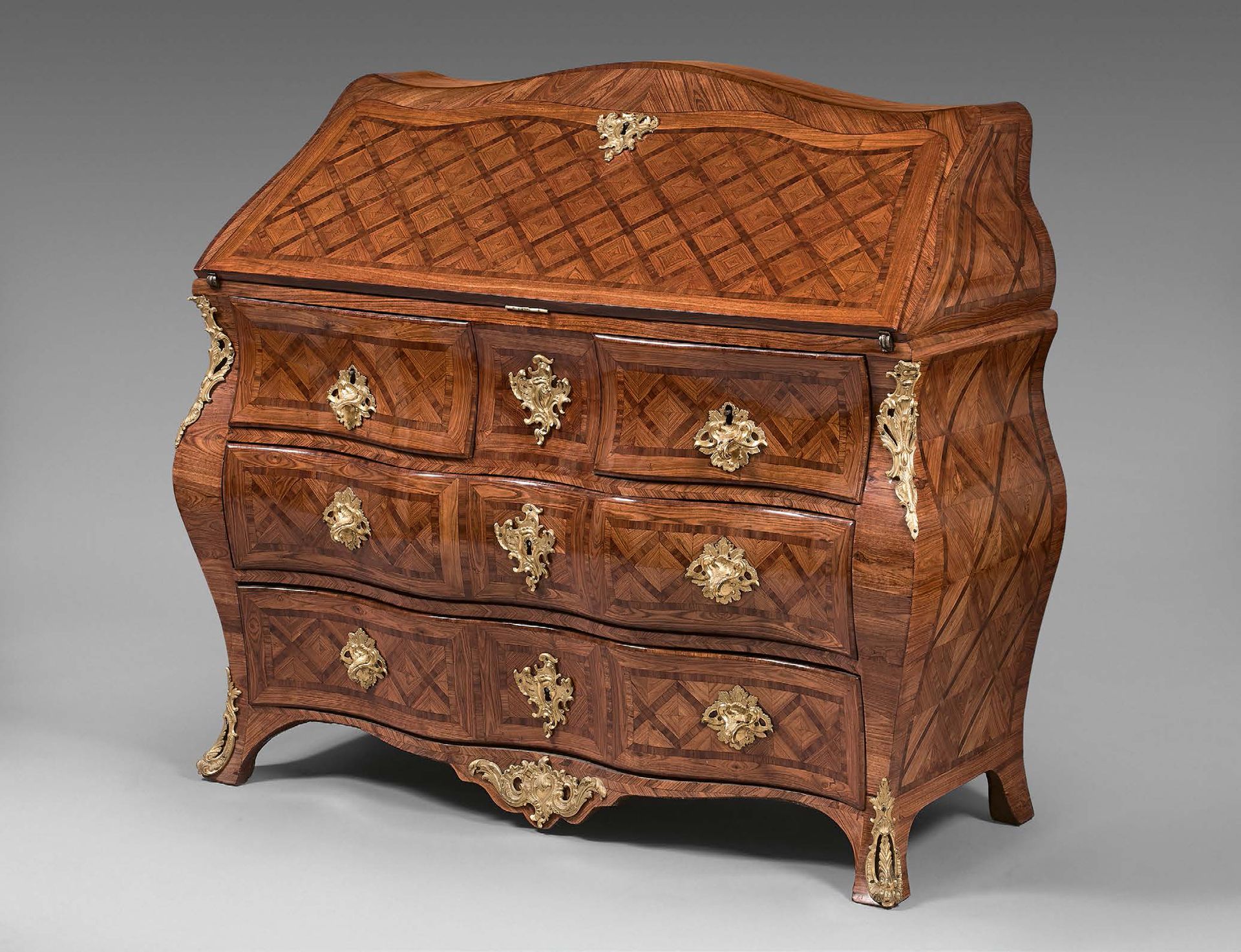 Null Scriban chest of drawers with a crossbow profile front, inlaid with violet &hellip;