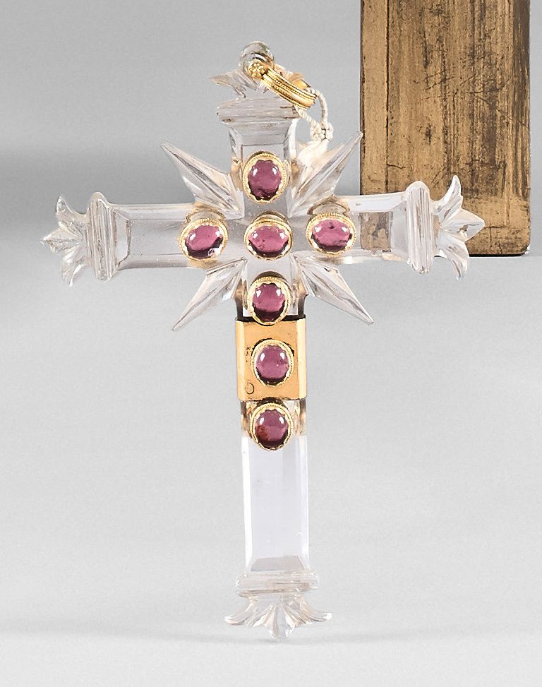 Null Croix pectorale en cristal de roche taillé, ornée de cinq cabochons contena&hellip;