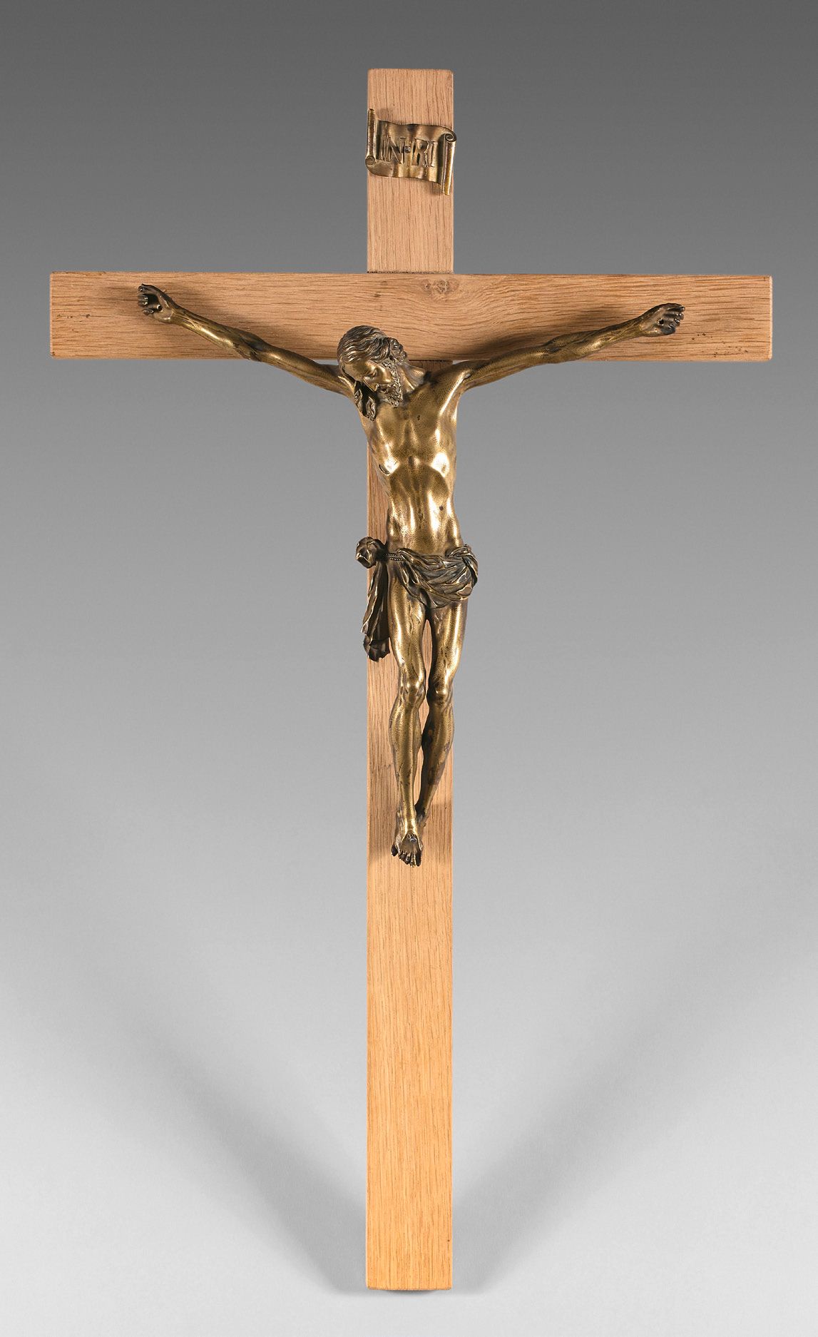 Null Christ en bronze doré, le périzonium retenu par une cordelette. Pieds super&hellip;