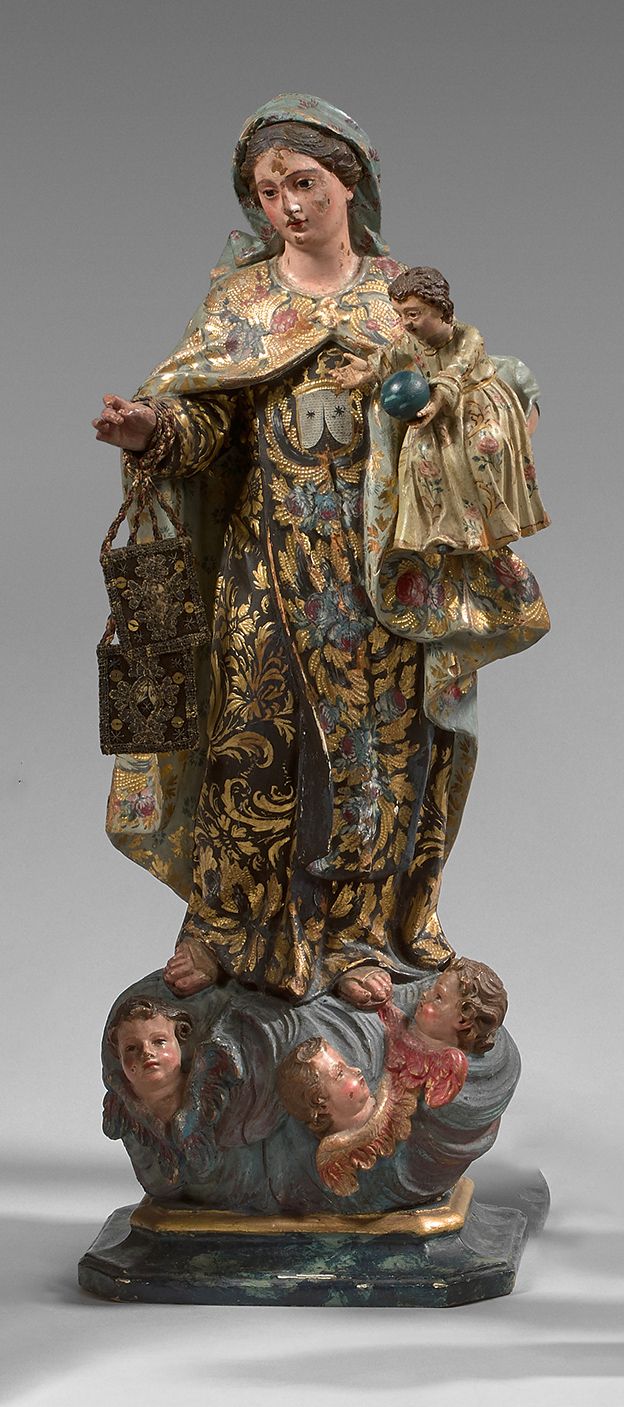 Null Statue de Vierge à l'Enfant en bois polychrome et doré sur des nuées avec d&hellip;