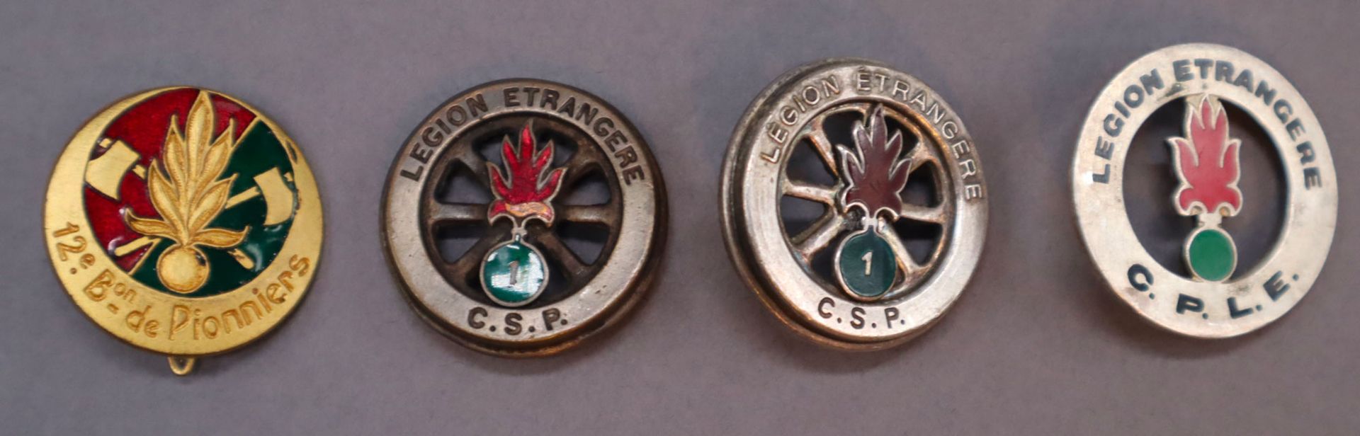 Null Légion étrangère - Pionniers de la Légion étrangère, 4 insignes : 12e batai&hellip;