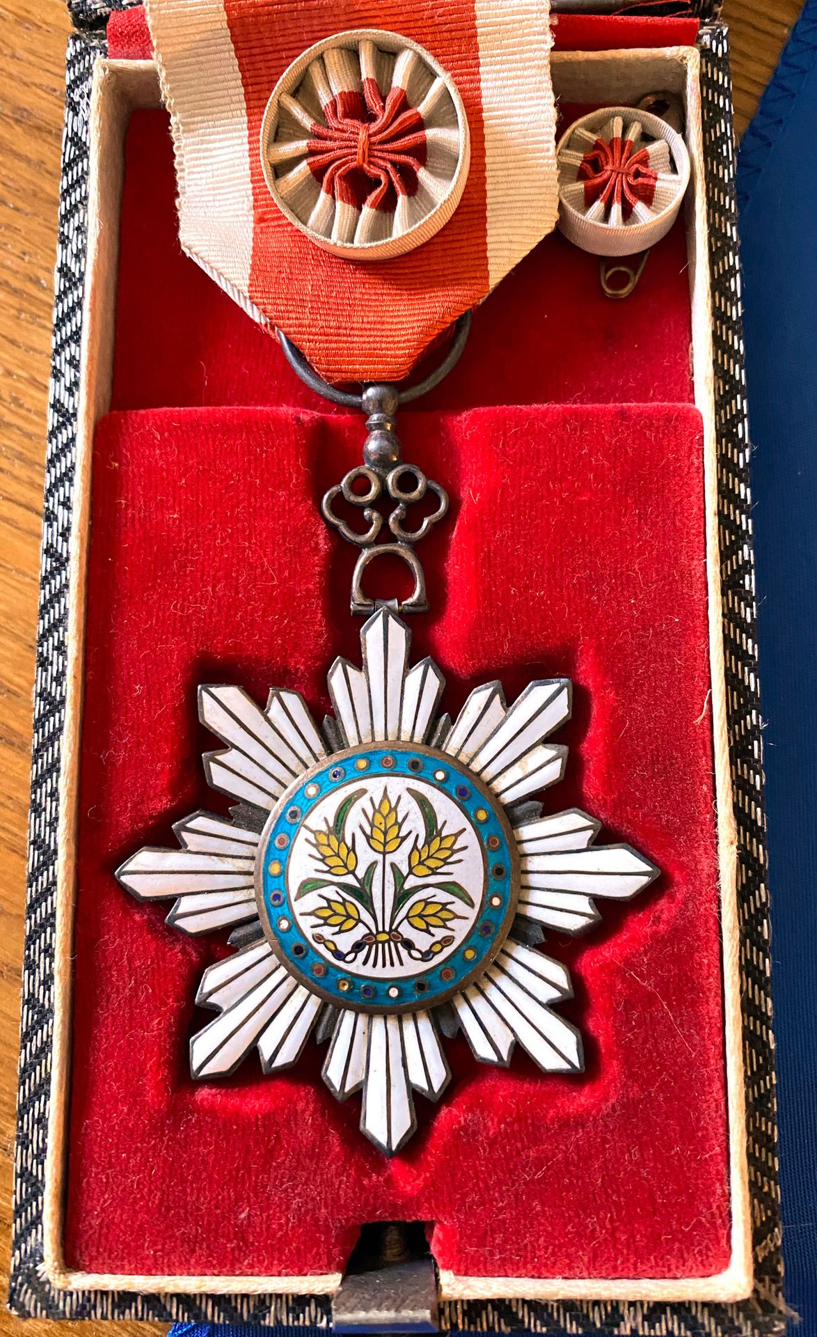 Null Chine - Ordre du Grain d'or, fondé en 1912, bijou de 4e classe (officier) e&hellip;
