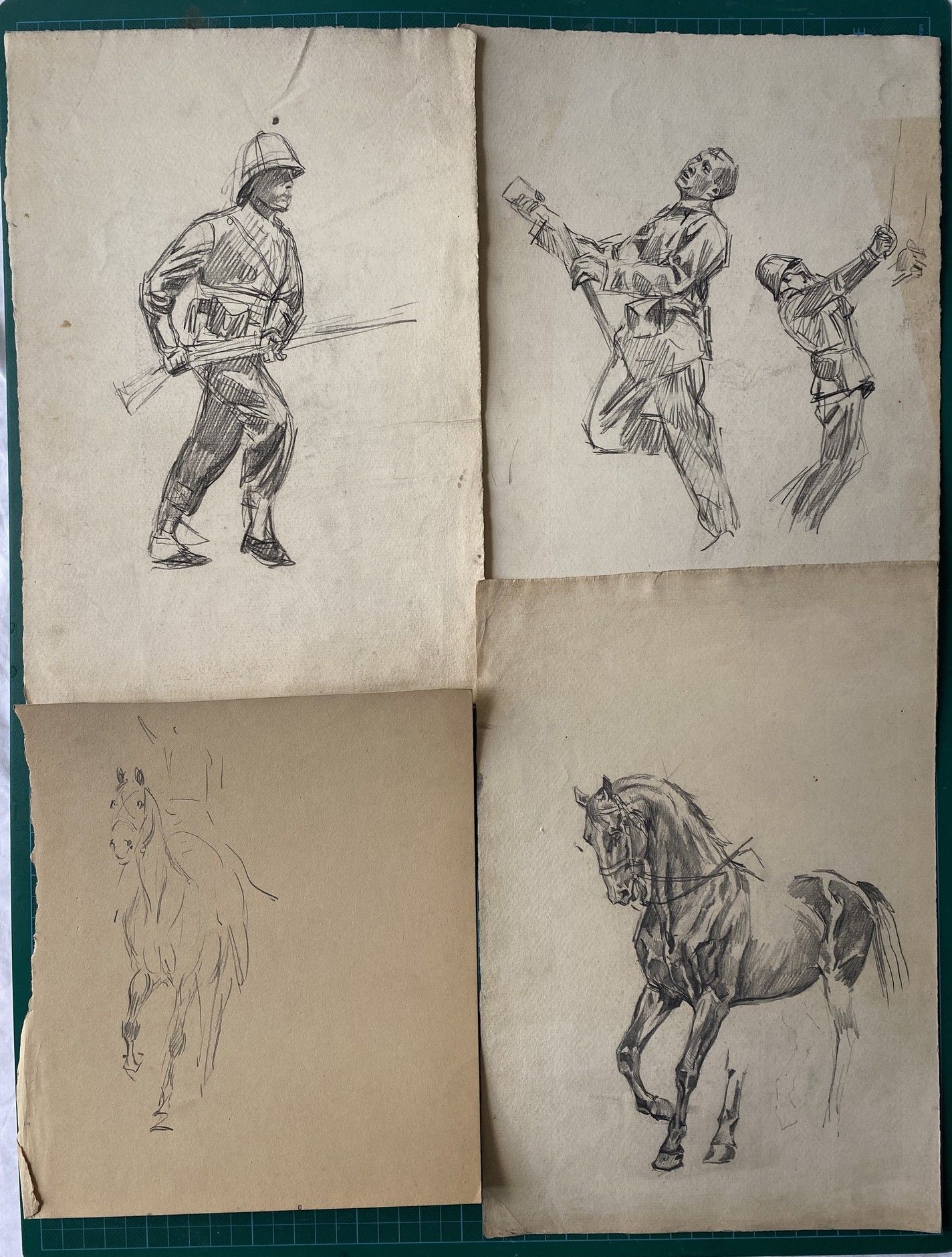Null 
ALPHONSE LALAUZE (1872-1941), Suite di 4 studi: soldati coloniali, cavalli&hellip;