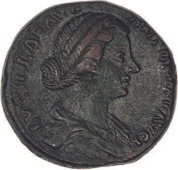Null LUCILLE , Lucius Verus (†183) 的妻子
Sesterce.罗马（164-166）。
她的半身像垂在右边。
R/ 维纳斯站在&hellip;