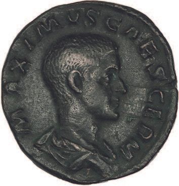 Null MAXIME (236-238)
Sesterce. Rome.
Son buste nu et drapé à droite.
R/ Maxime &hellip;