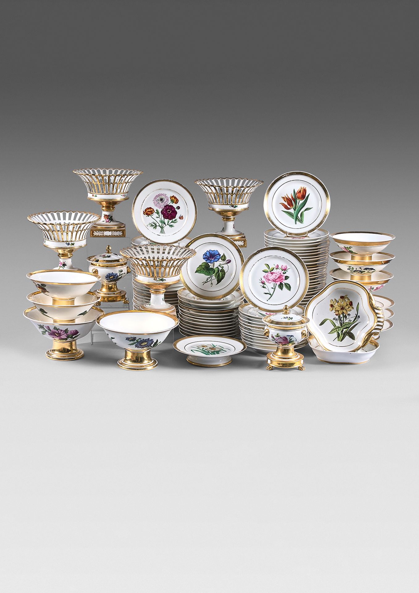DARTE, rue Vivienne Dessert service with polychrome decoration of flowers in the&hellip;