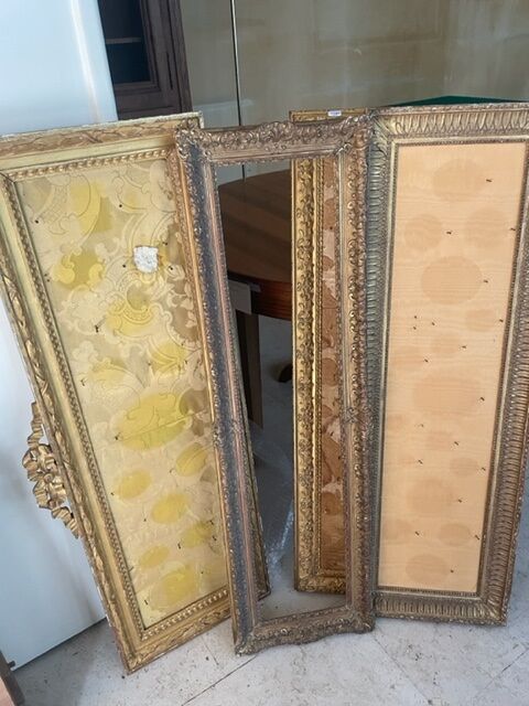 Null Set of four rectangular frames in wood and gilded stucco.