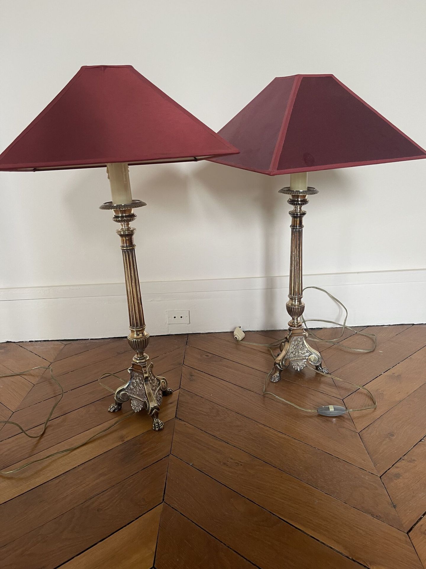 Null Pair of silver plated bronze pikes mounted in lamp.
Height : 44 cm