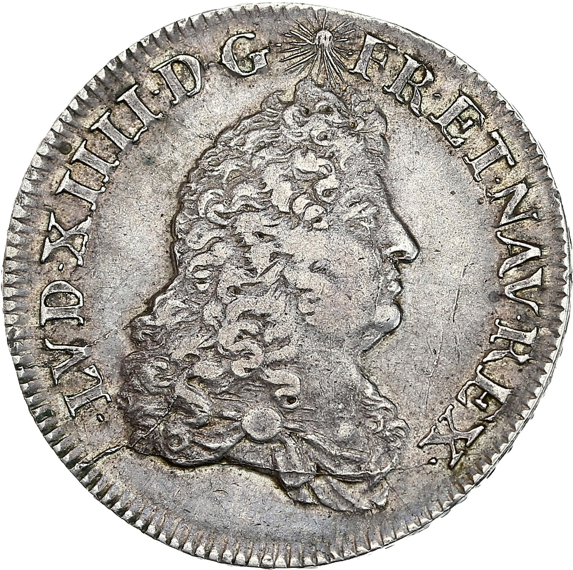 Null 路易十四（1643-1715） 
法兰德斯的半盾牌。1686.亚眠。
右边是国王的半身像，披着仿古风格的衣服。
R/ 有冠的盾牌，四分之一是法国、现代&hellip;
