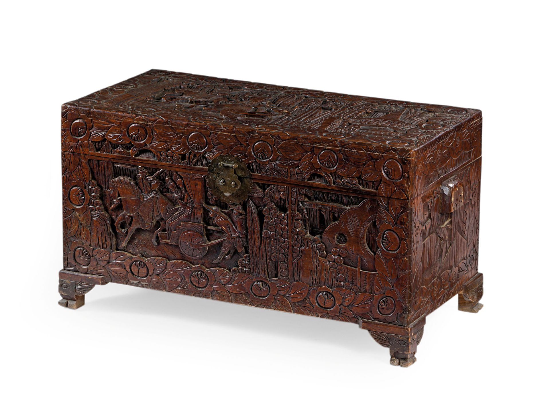 Null INDOCHINA - Circa 1900
Large rectangular wooden chest with richly carved de&hellip;