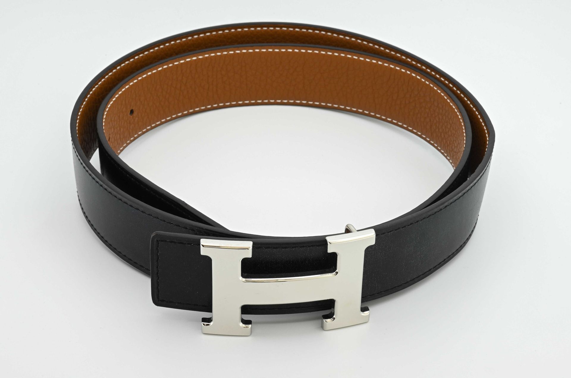 Null 
HERMES - Women's reversible belt in black/grey box,

buckle H in metal, si&hellip;
