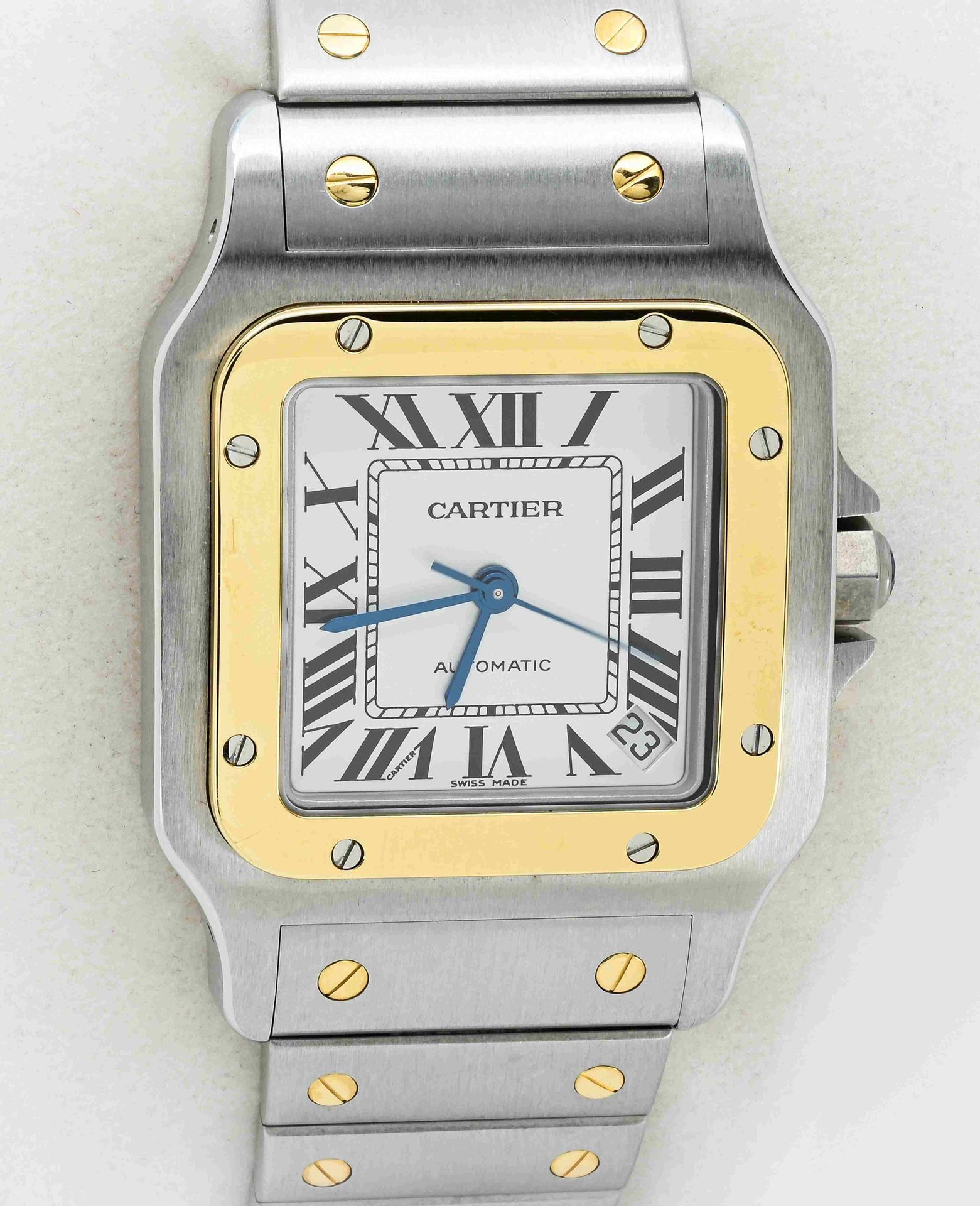 Null 
CARTIER. SANTOS GALBEE. 

Men's watch, case 32 x 45 mm with steel and gold&hellip;