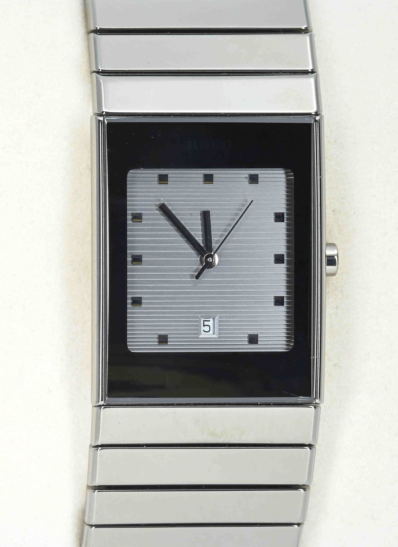 Null 
RADO. DIASTAR. Men's watch with integrated grey steel case and bracelet.

&hellip;