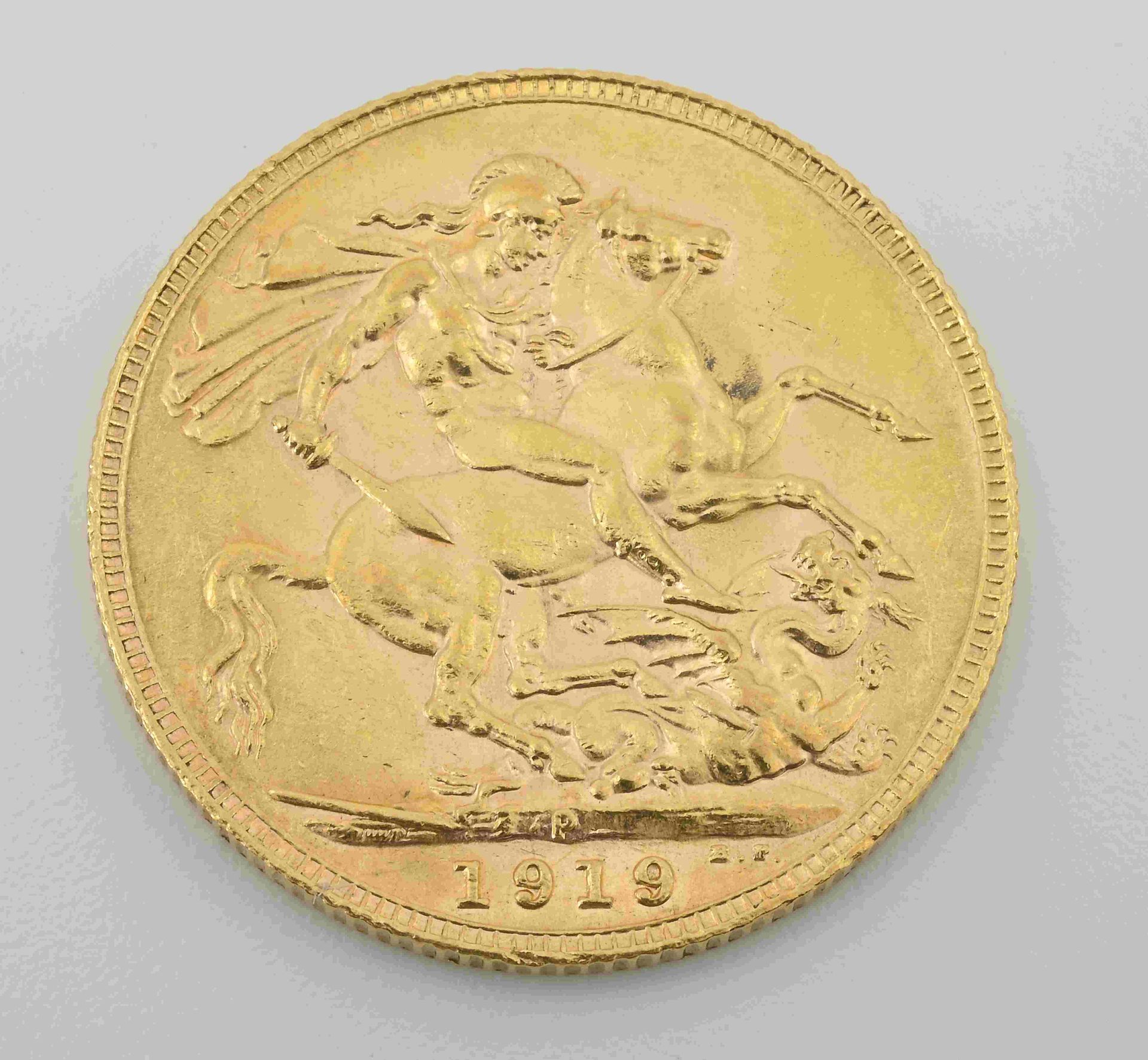 Null Souverän Georg V 1919 aus Gold 916°°°
Schöner Zustand. PN: 7,97 g.
Gut über&hellip;