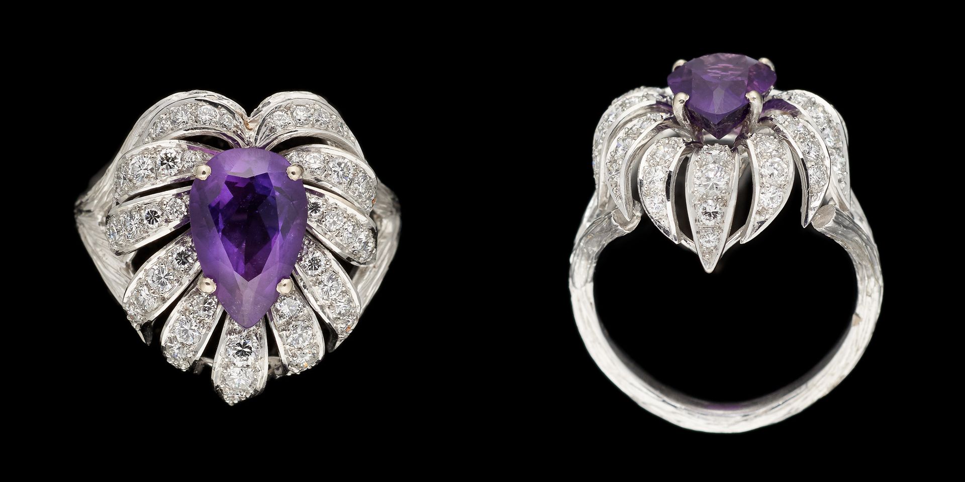 Joaillerie. 宝石：白金戒指，镶有+/- 3.50克拉的梨形切割紫水晶和+/- 2.50克拉的钻石。

手指大小：+/-59.5。
