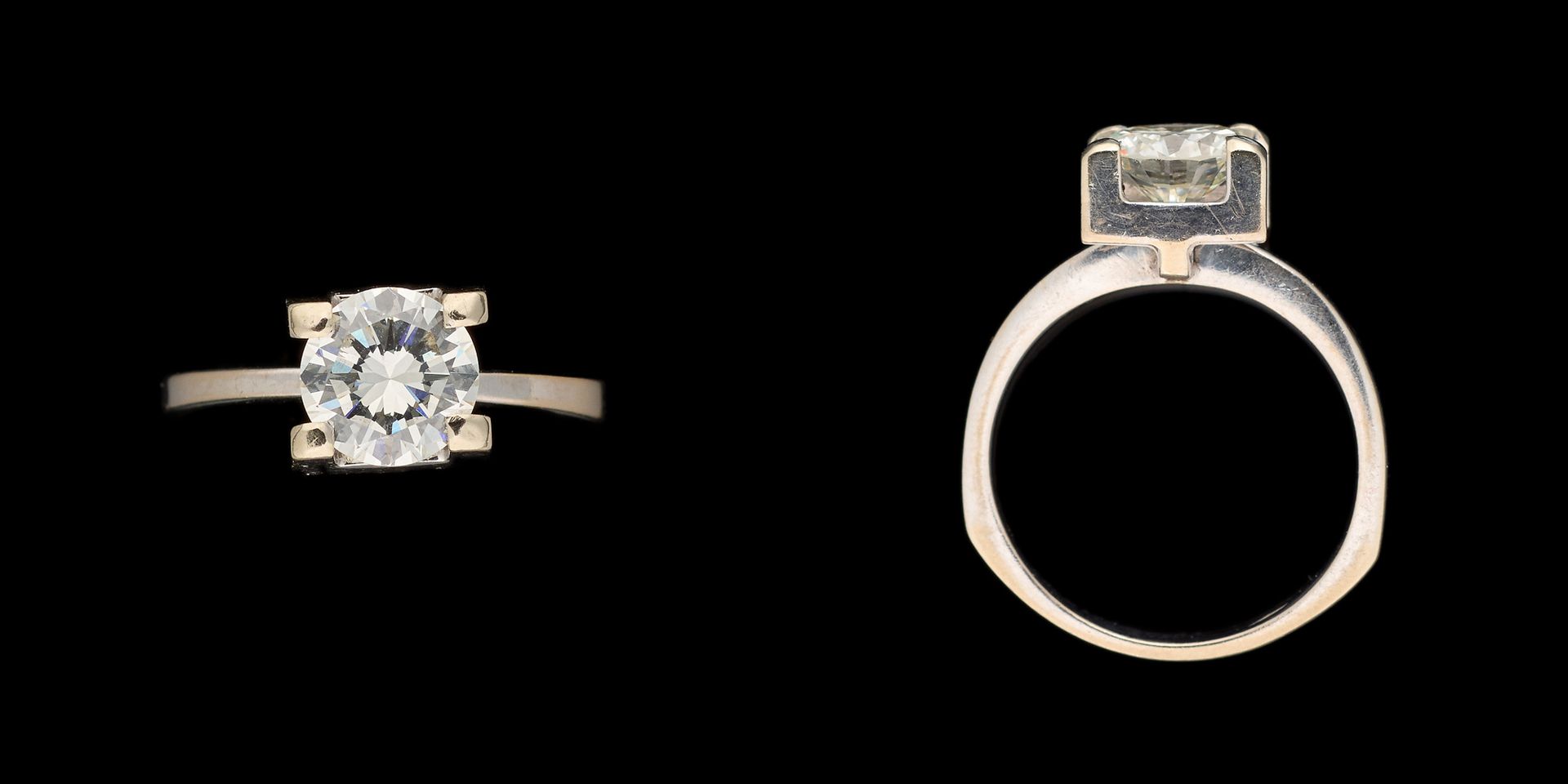 Joaillerie. 珠宝：白金戒指，镶有+/- 1.45克拉的明亮式切割钻石。