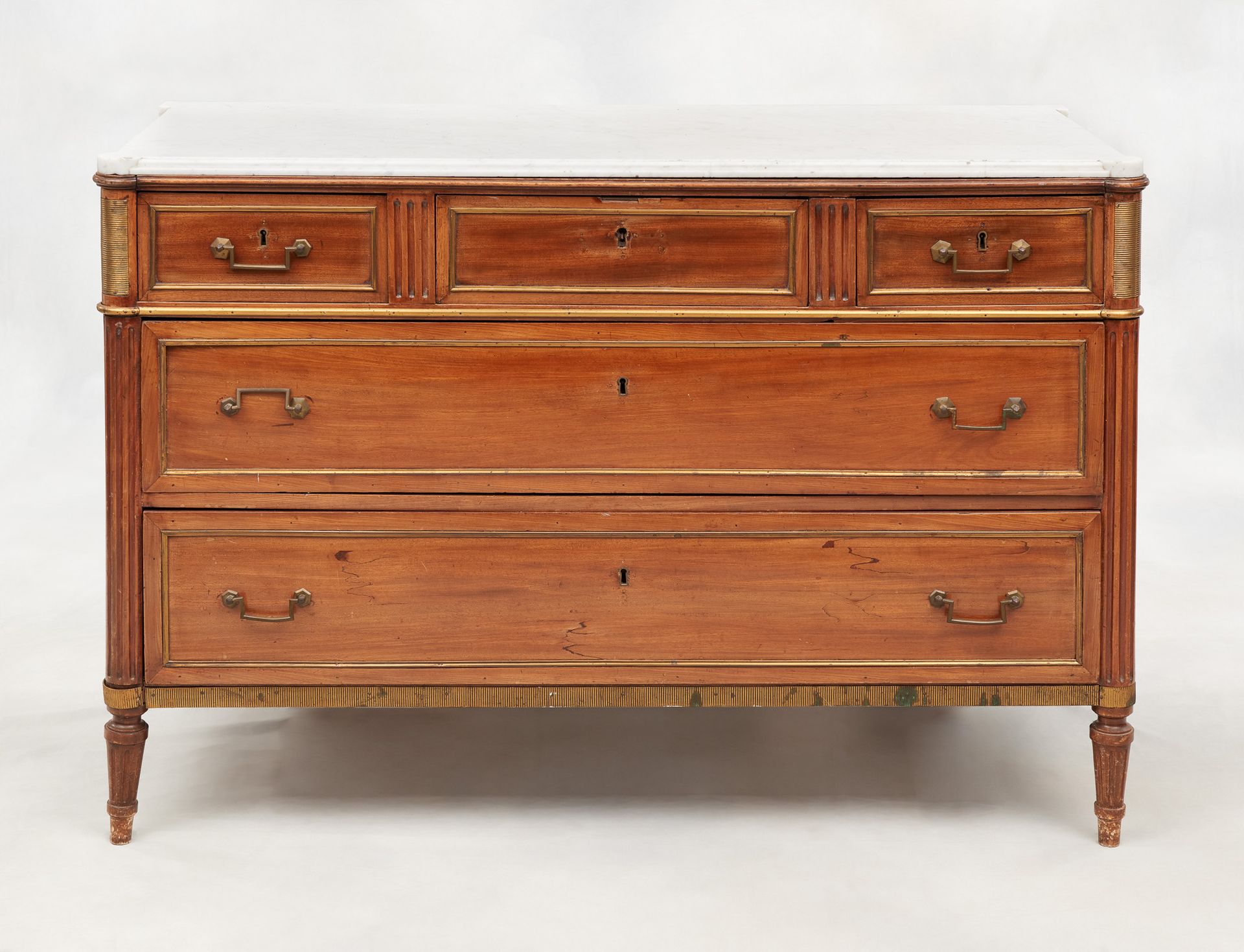 Circa 1800. Piece of furniture: Mahogany chest of drawers with three rows of dra&hellip;