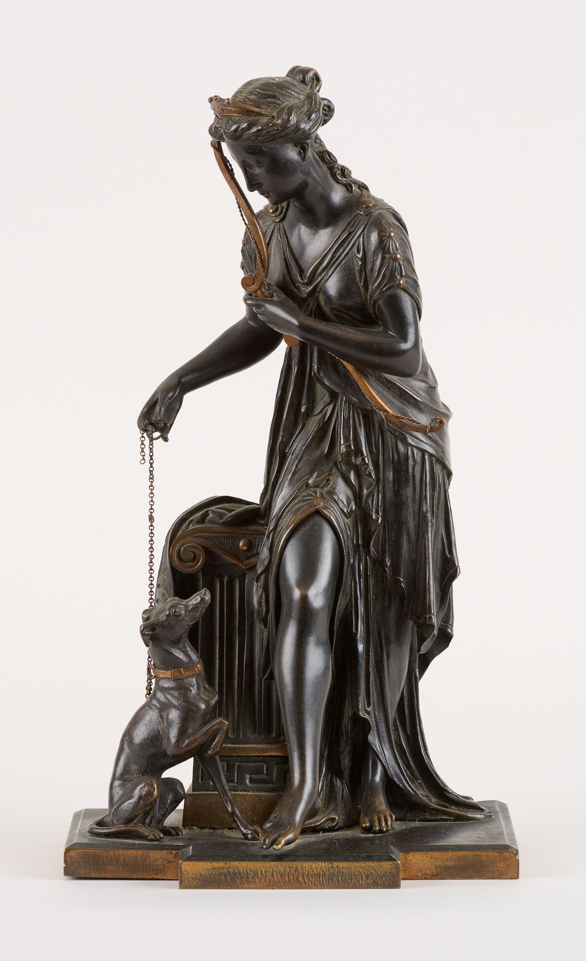 Jean-Louis GRÉGOIRE École française (1840-1890) 双层青铜雕塑：戴安娜。

签名：格雷戈尔。

高度：34厘米。