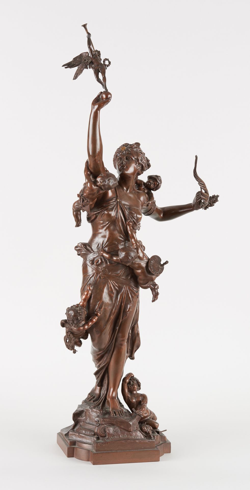 Auguste DE WEVER École belge (1856-1910) Escultura de bronce con pátina de color&hellip;