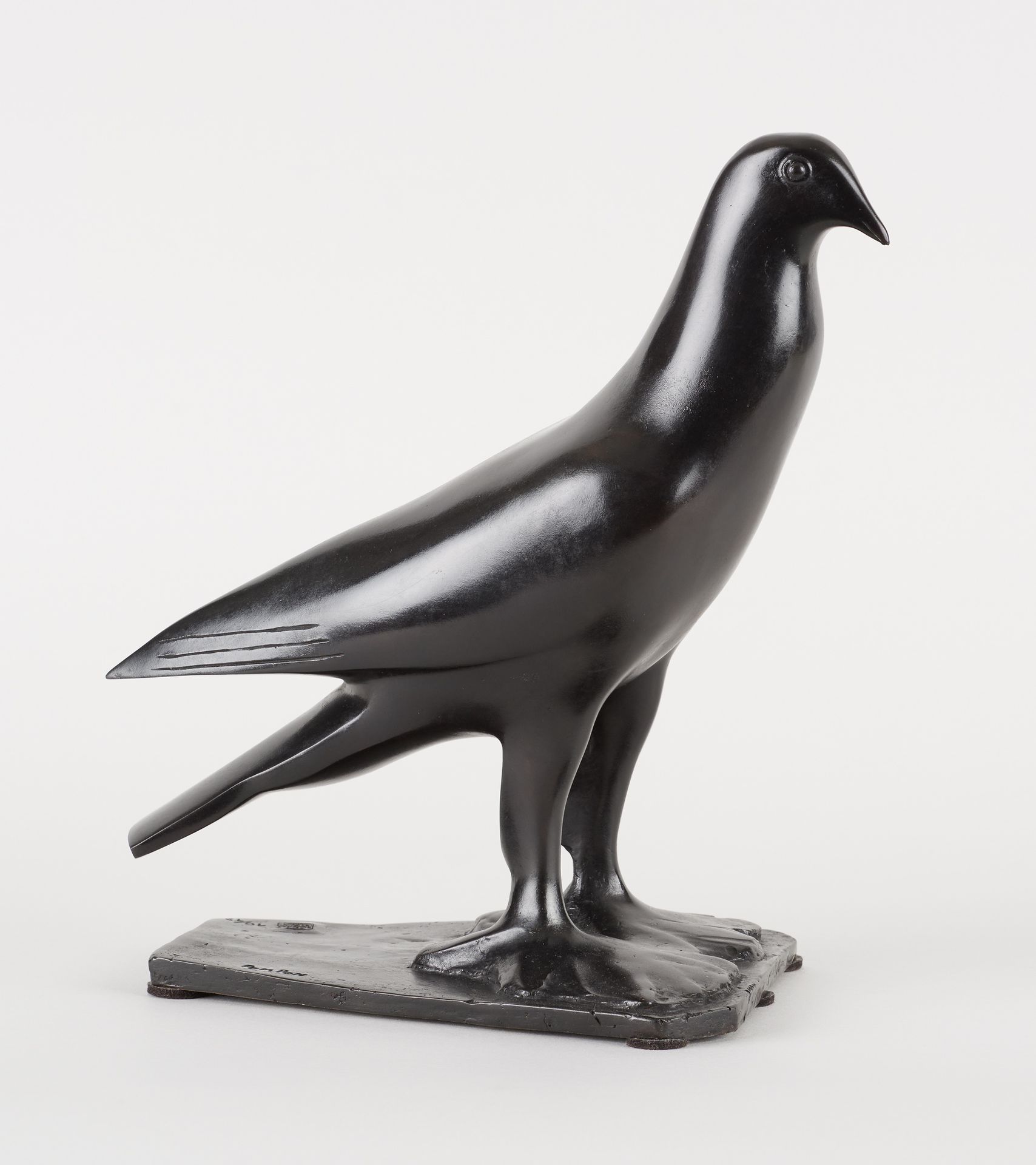 François POMPON (École française) Sculpture en bronze à patine fondée: Pigeon Ni&hellip;