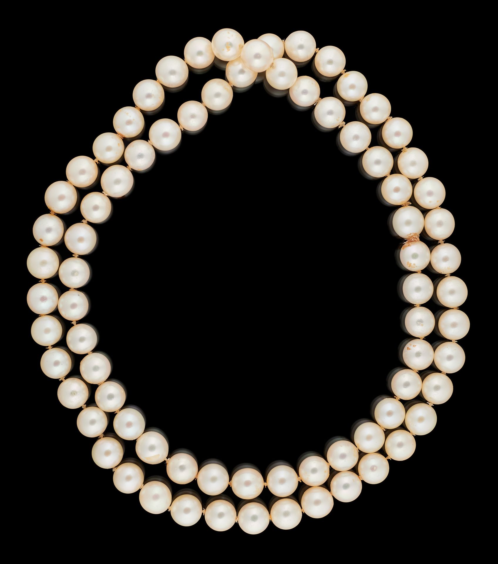 Joaillerie. Bijou: Sautoir de perles de culture de 9 mm.

Dim.: diamètre +/- 34 &hellip;