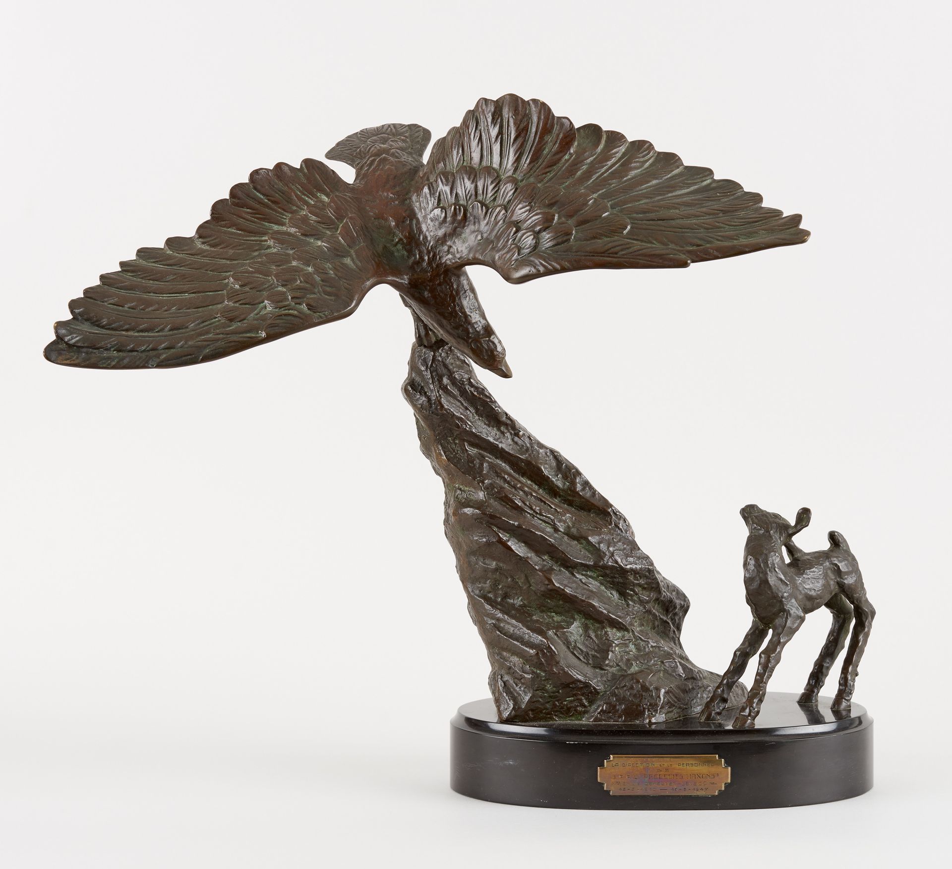 E. TISSOT (École française 20e) Sculpture in bronze with green shaded patina: Th&hellip;