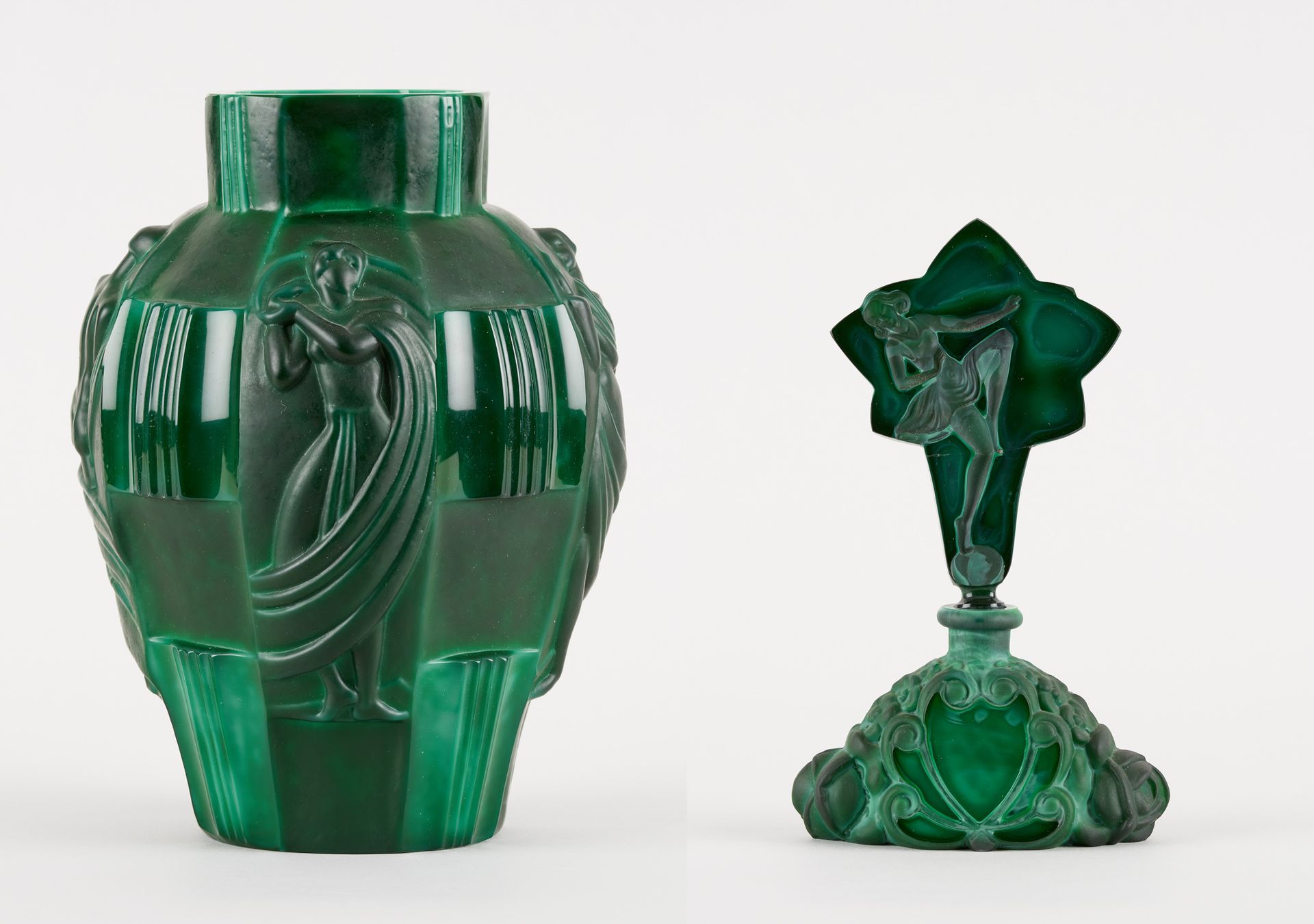 Heinrich HOFFMANN École allemande (1859-1933) 玻璃器皿：一套包括一个花瓶和一个孔雀石玻璃香水瓶。

作者：海因里希&hellip;