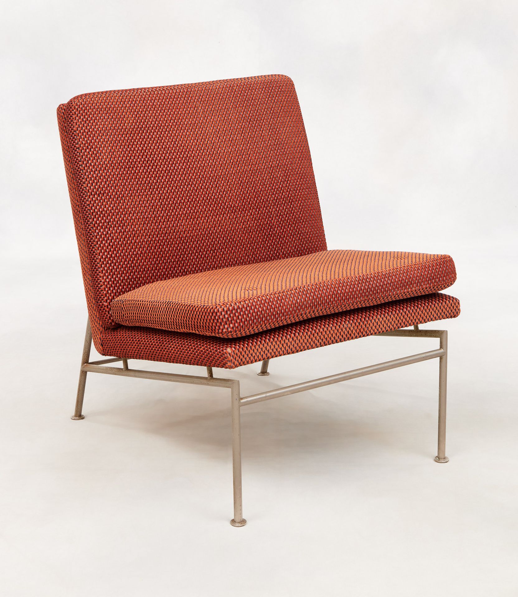 Design Kho Liang Le. 
家具：金属和织物的扶手椅。

158 F型是与Theo Ruth、Frans Bergs和Jacques Weije&hellip;