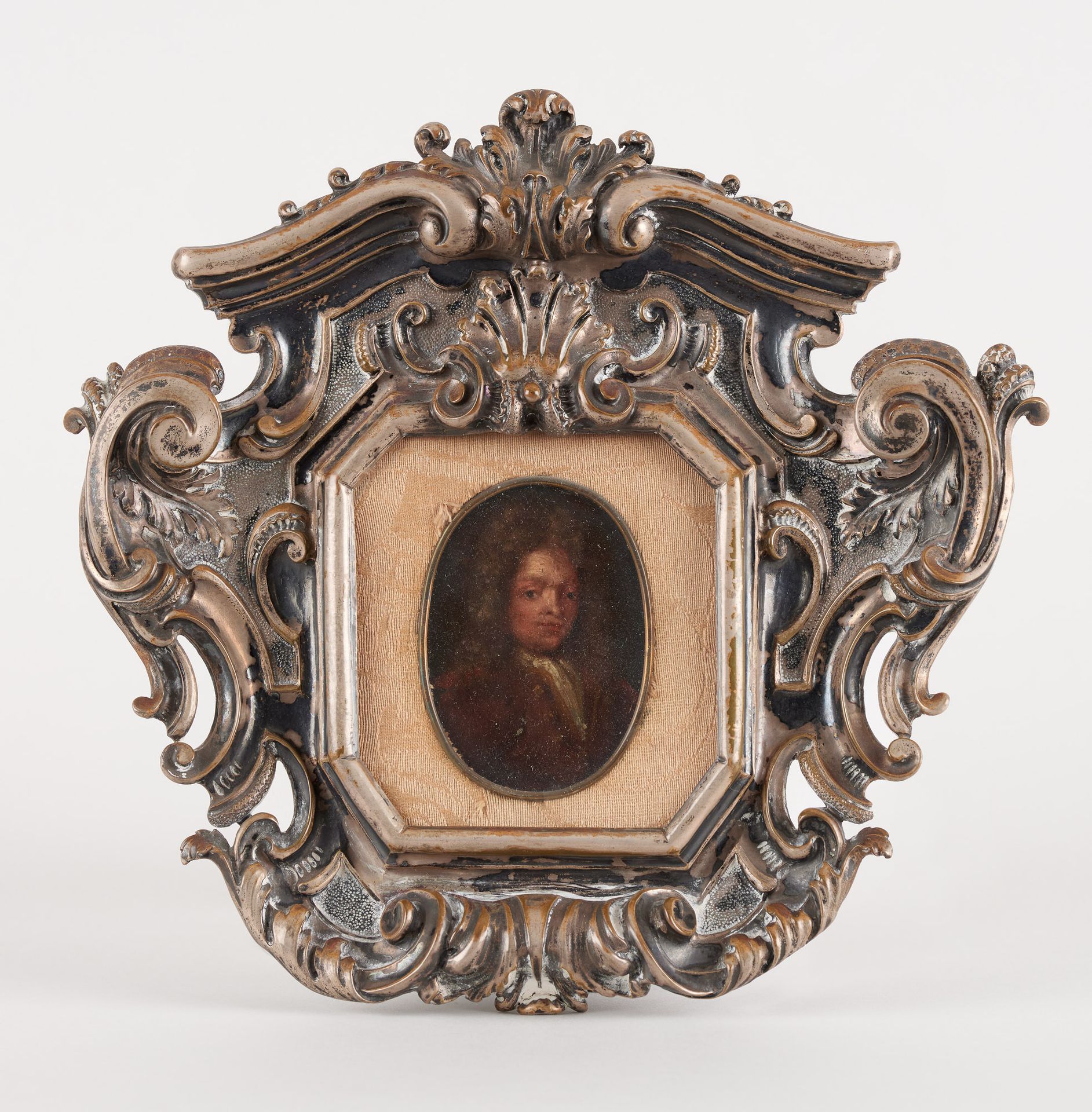 École française 18e. Miniature on copper: Portrait of a gentleman.

Framed in si&hellip;