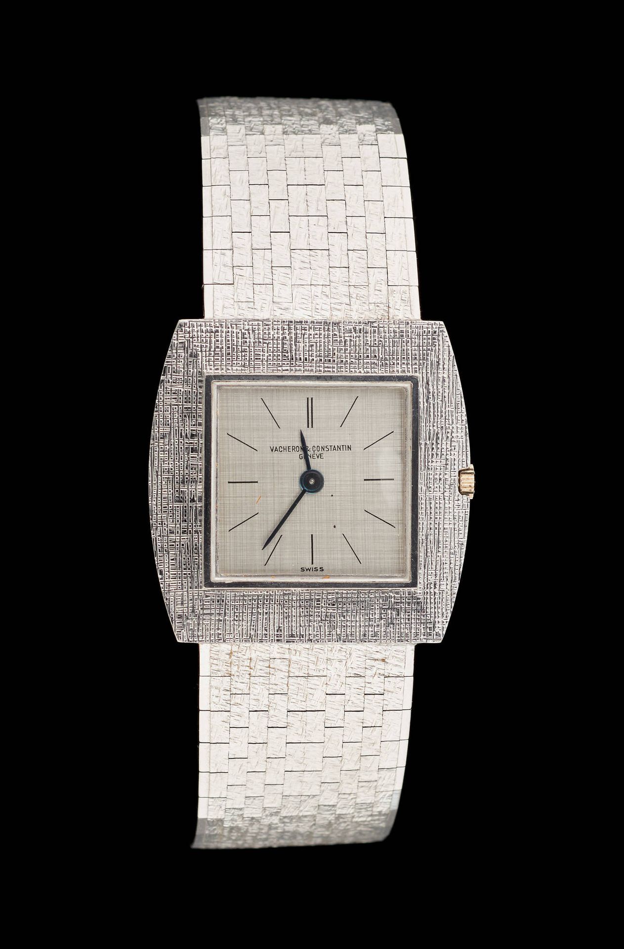Vacheron Constantin. 手表：完整的白金超平腕表，上链机芯。
江诗丹顿（机芯1003）。
尺寸：2,7 x 2,8 cm。