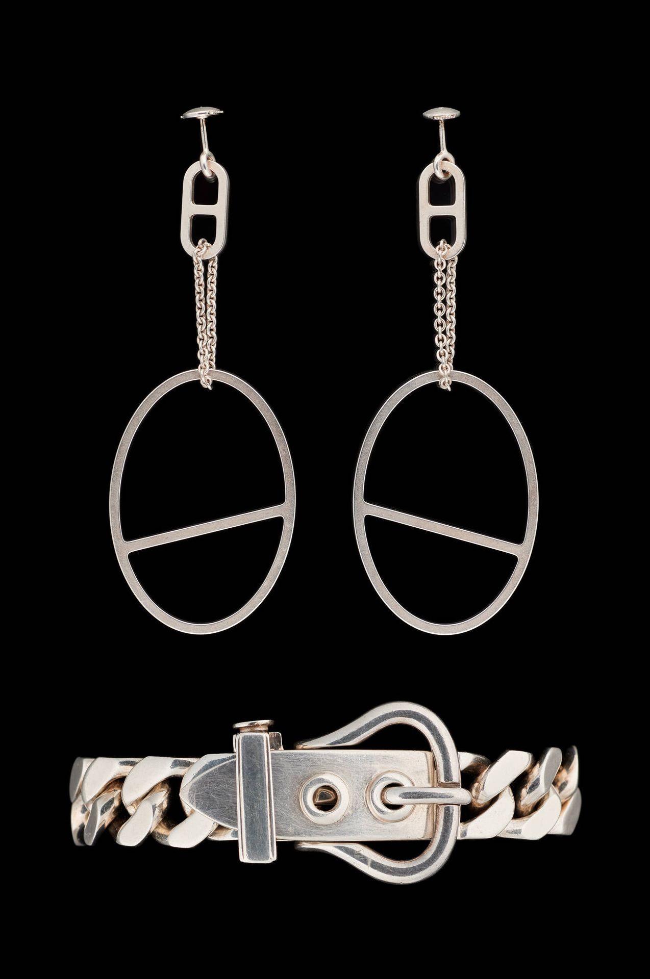 Hermès Schmuck: Set bestehend aus einem Gürtelarmband und einem Paar Ohrhängern &hellip;