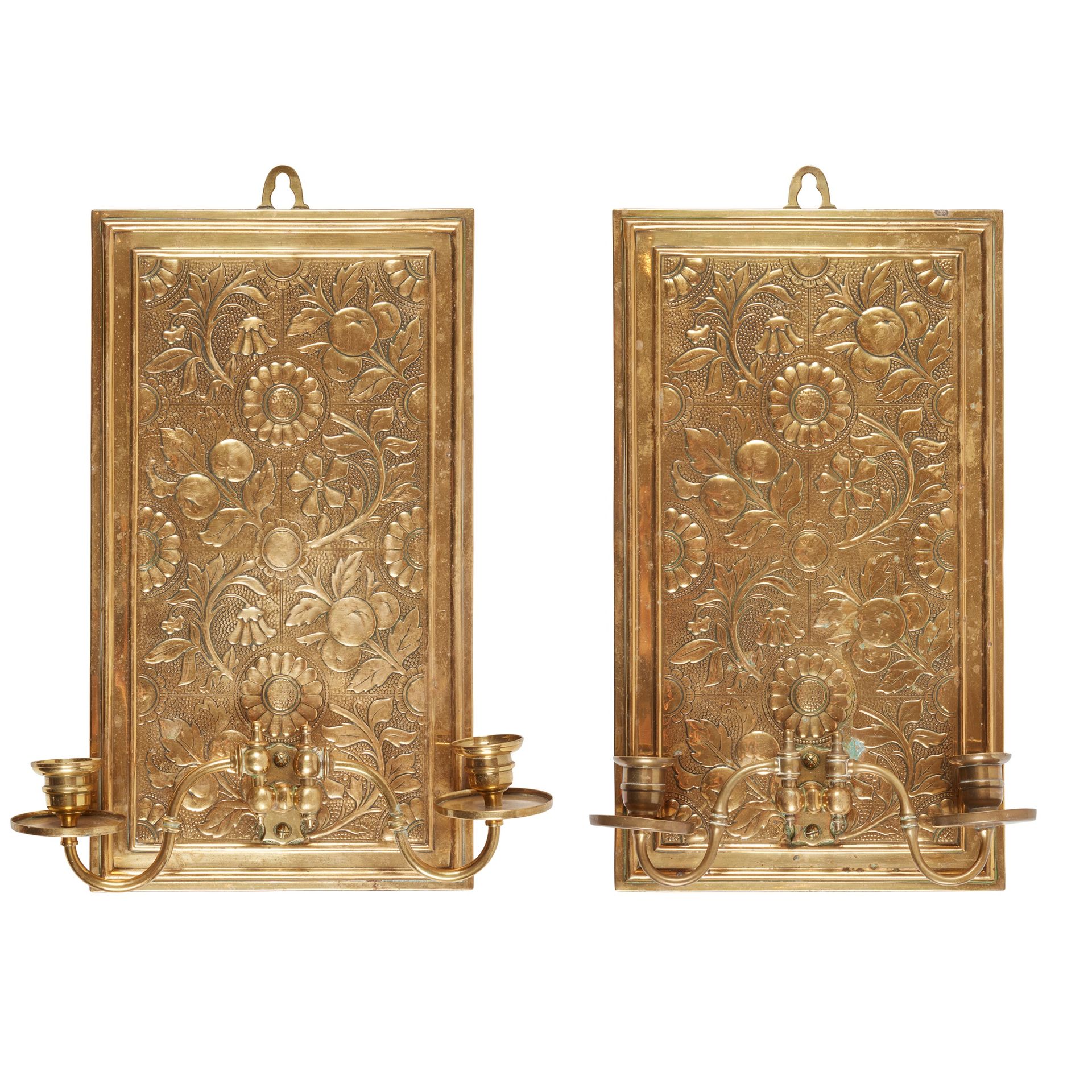 MANNER OF BRUCE TALBERT PAIR OF AESTHETIC MOVEMENT WALL SCONCES, CIRCA 1876 lató&hellip;