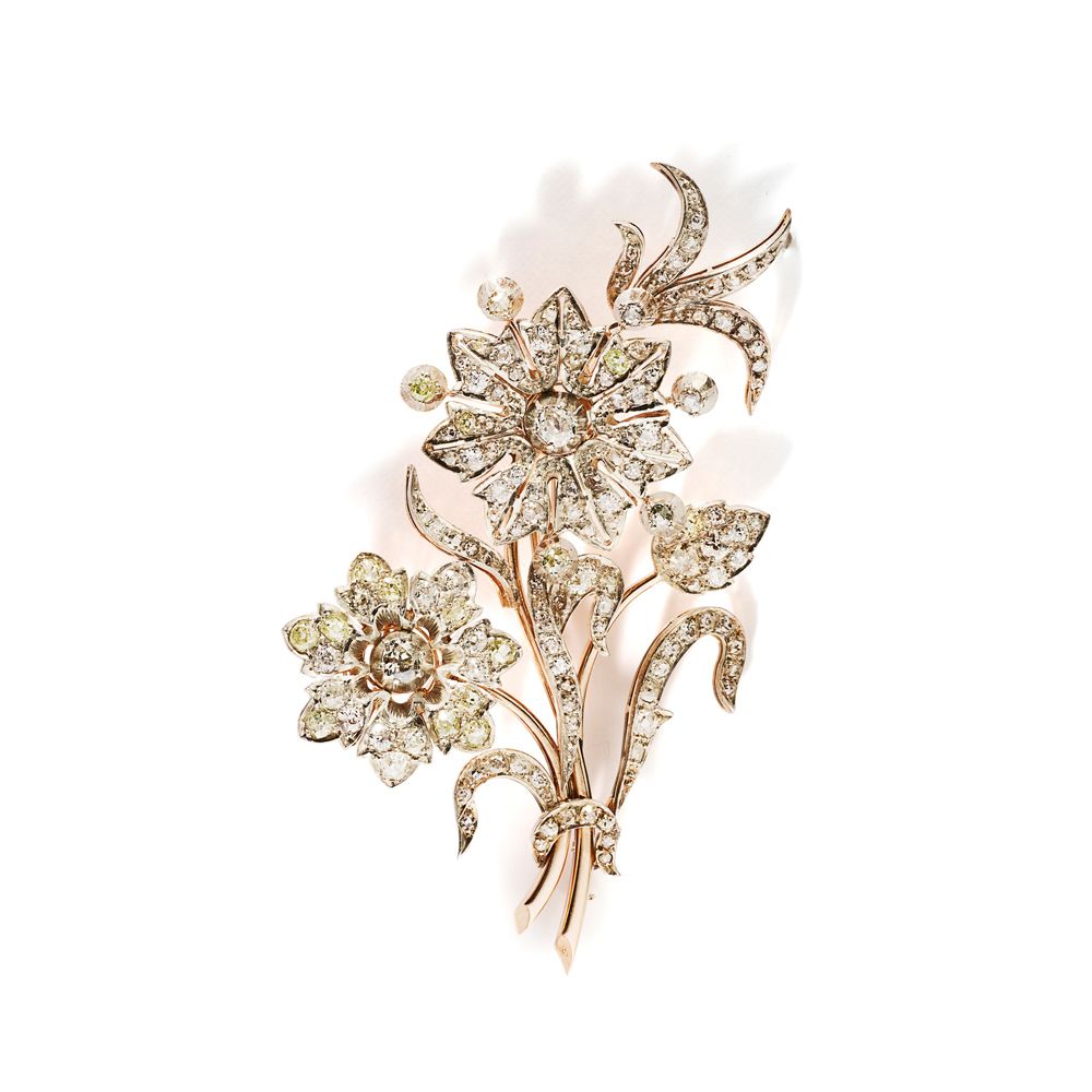 A diamond 'en tremblant' spray brooch, circa 1900 La gerbe florale avec des tête&hellip;