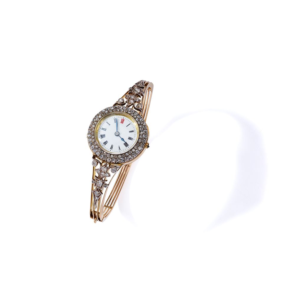 An early 20th century diamond watch bangle, circa 1907 Le cadran circulaire blan&hellip;